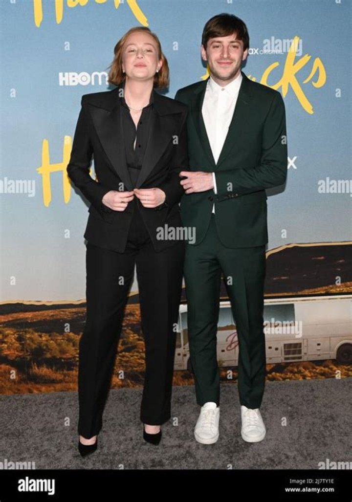 Alex Edelman & Hannah Einbinder: Couple's Latest News