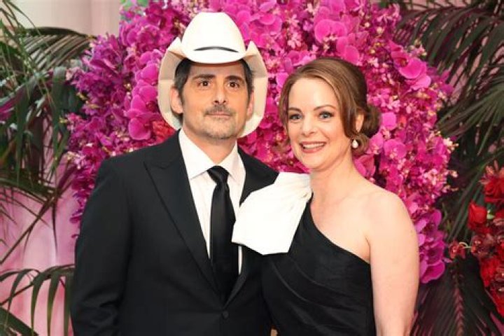 Brad Paisley's Wife & Kids: All About His Family