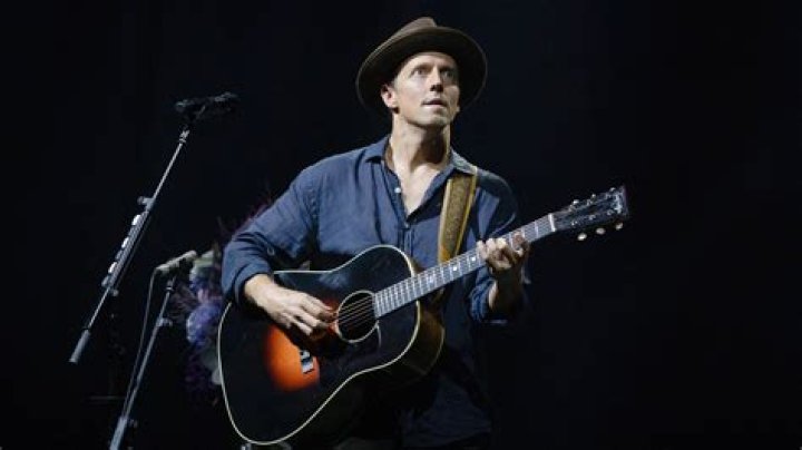 Embracing Love: The Journey of Jason Mraz and His Daughter with Down Syndrome