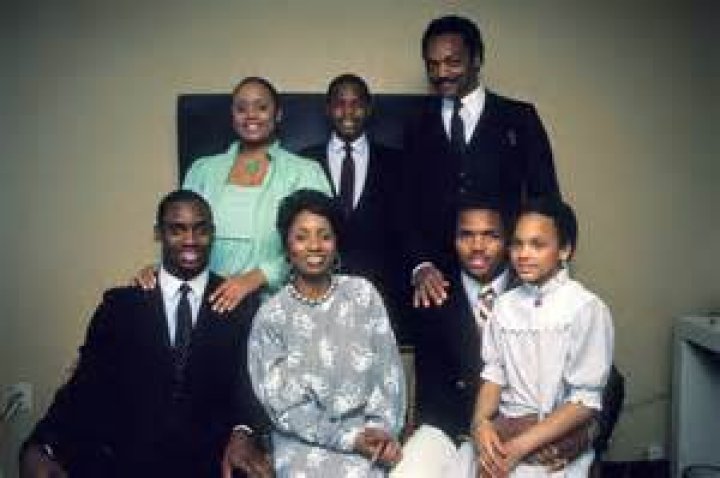 Exploring the Life and Family of Jesse L. Martin: A Closer Look at His Wife and Family
