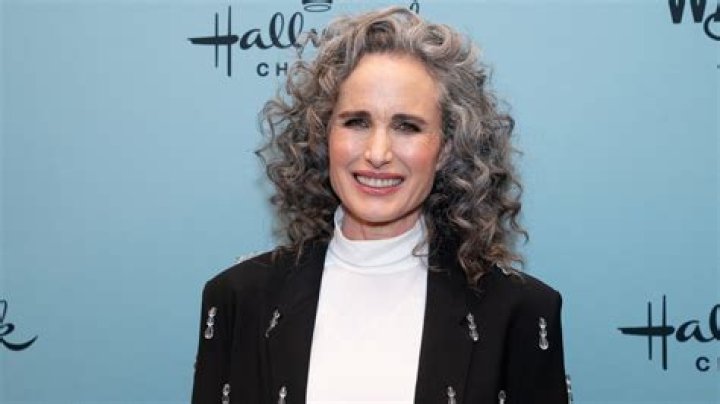 Geraldine Baz&aacute;n: A Rising Star in the Entertainment Industry