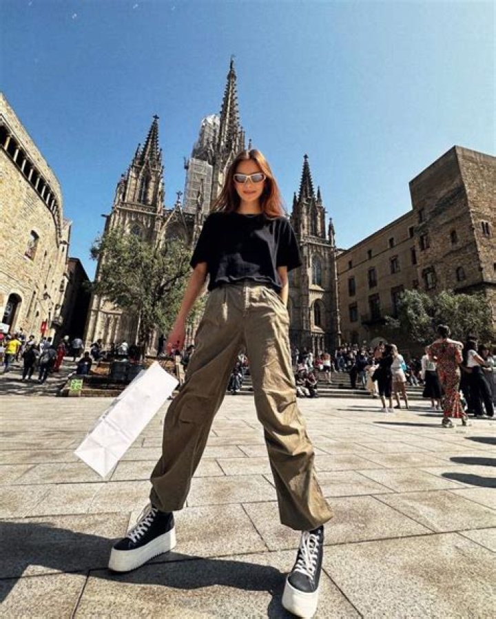 Lili June: The Rising Star in the Music Industry