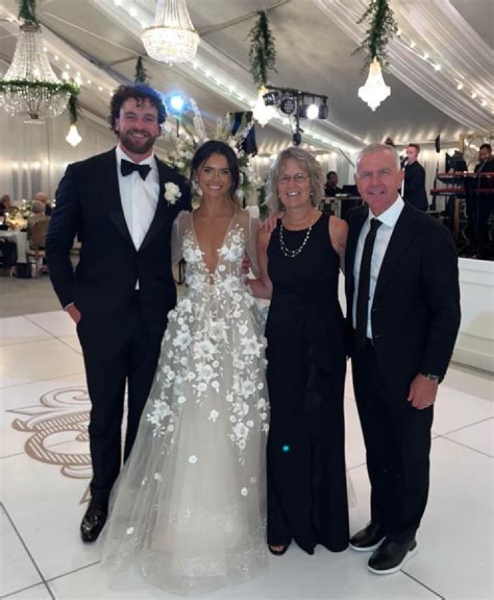 Loves Melodic Union: The Wedding of Josh Hartzler and Amy Lee