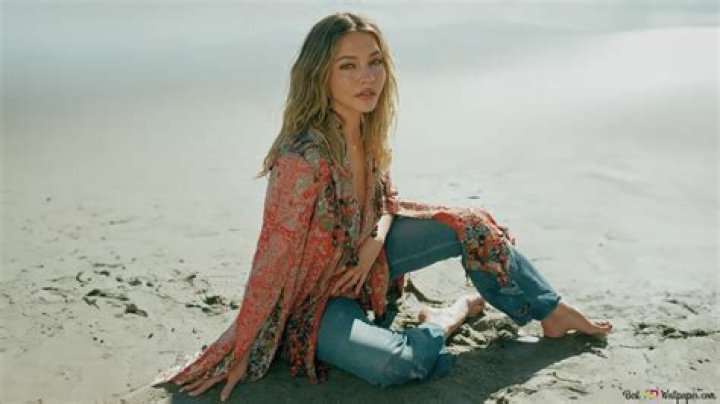 Madelyn Cline: A Rising Star in Hollywood &ndash; Biography, Career, and More