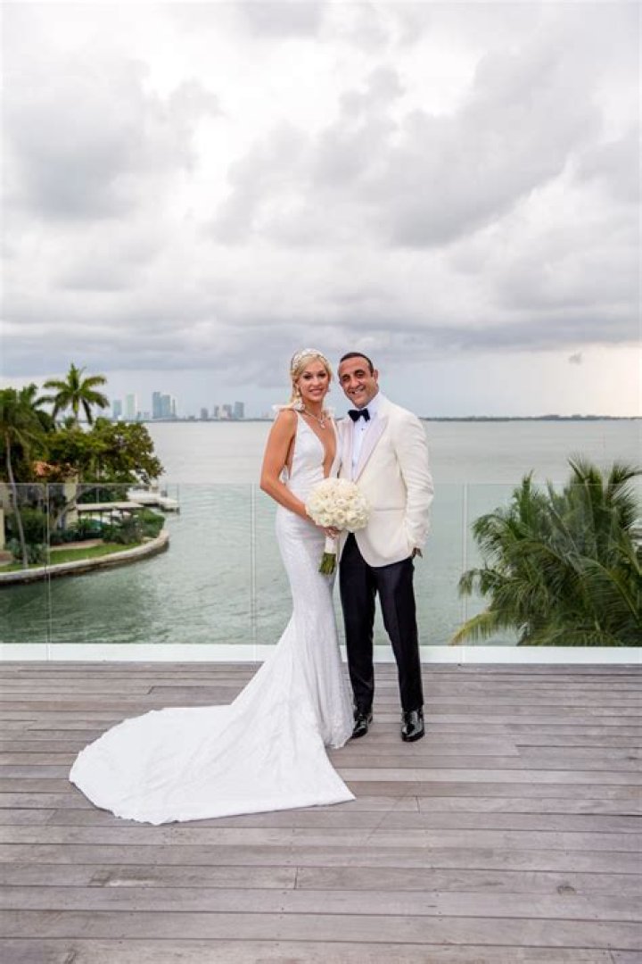 Nicole Wallace and Michael Schmidt Wedding Photos: Stunning Images That Capture Love and Elegance