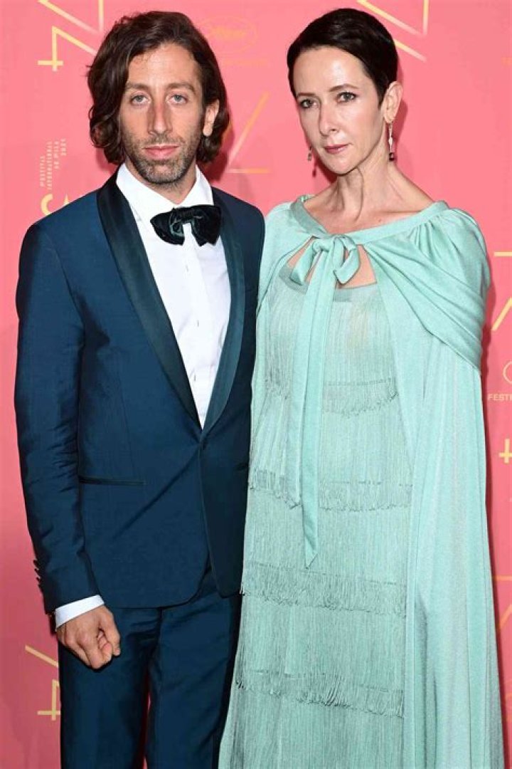 Simon Helberg: Battling Parkinson's with Grace