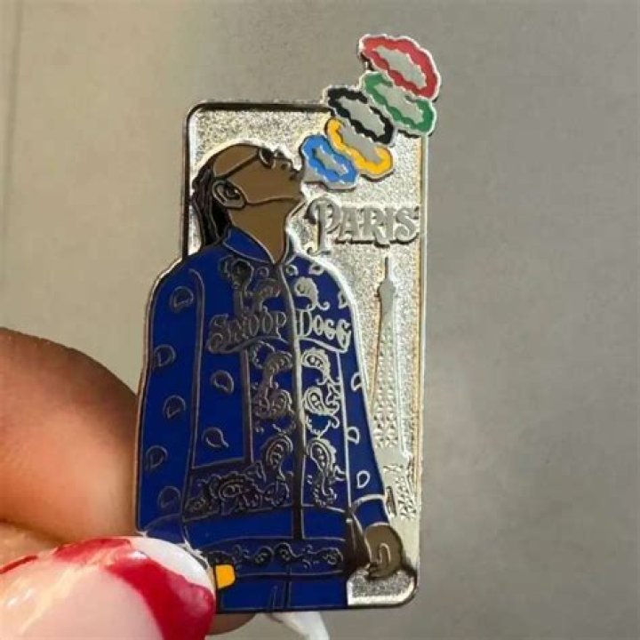 Snoop Dogg Olympics Pin: Exclusive Collectible!