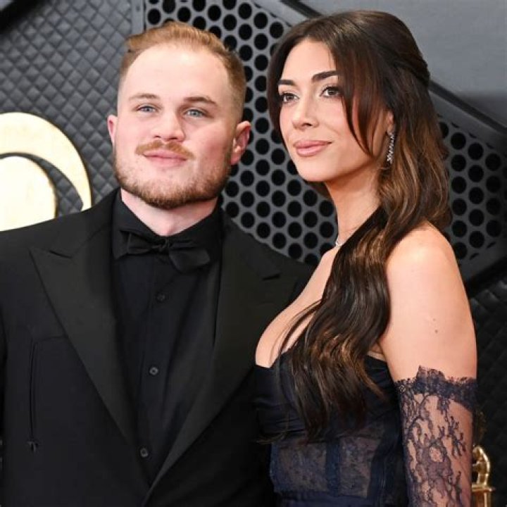 Zach Bryan Wife: Meet [Her Name]